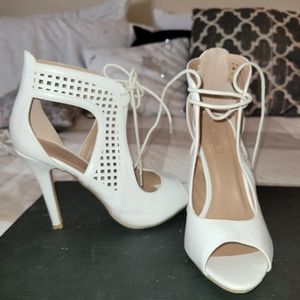 Yoki heels